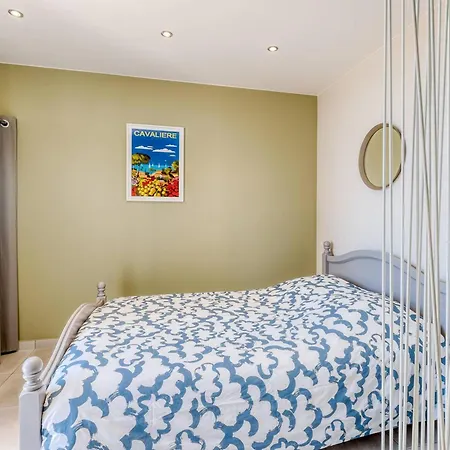 Au Lavandou - Vue - Climatise - A Pieds - Fr-1-816-3 * Ле-Лаванду