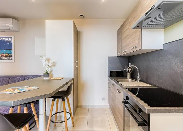 Au Lavandou - Vue - Climatise - A Pieds - Fr-1-816-3 * Le Lavandou